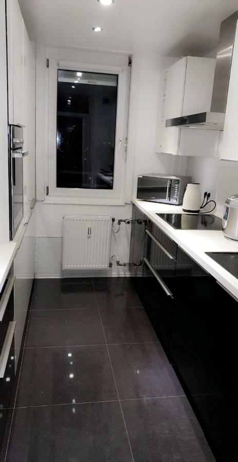Sehr Schoene Drei Zimmer Deluex Wohnung In Sindelfingen Exterior foto