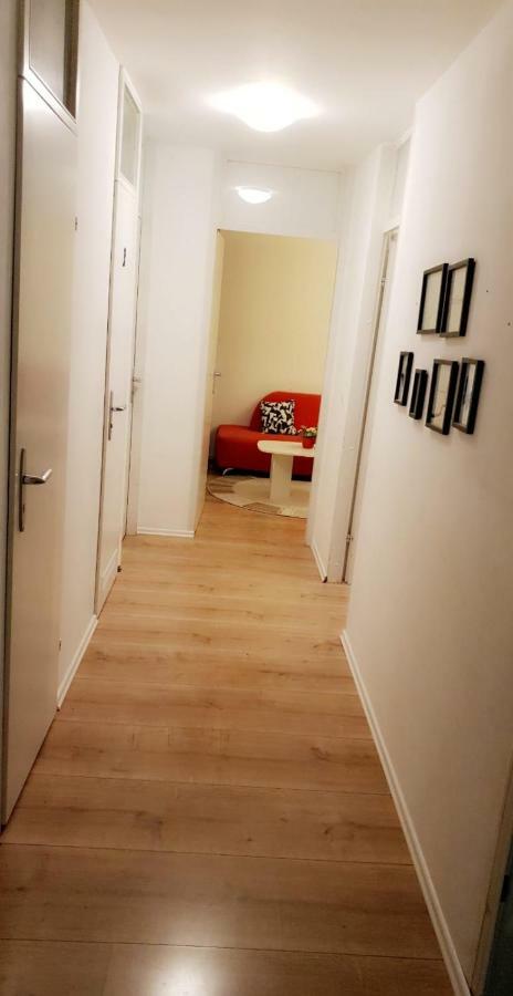 Sehr Schoene Drei Zimmer Deluex Wohnung In Sindelfingen Exterior foto